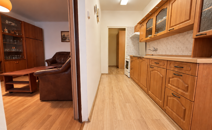 PRIESTRANNÝ 2-IZBOVÝ BYT 67,4 m² + PIVNICA | VRANOVSKÁ, PETRŽALKA - fotografia 2