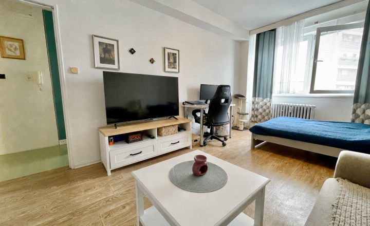 Potenciál 2-izbového bývania | Nobelova, Nové Mesto | 39,21 m² s pivnicou - fotografia 1