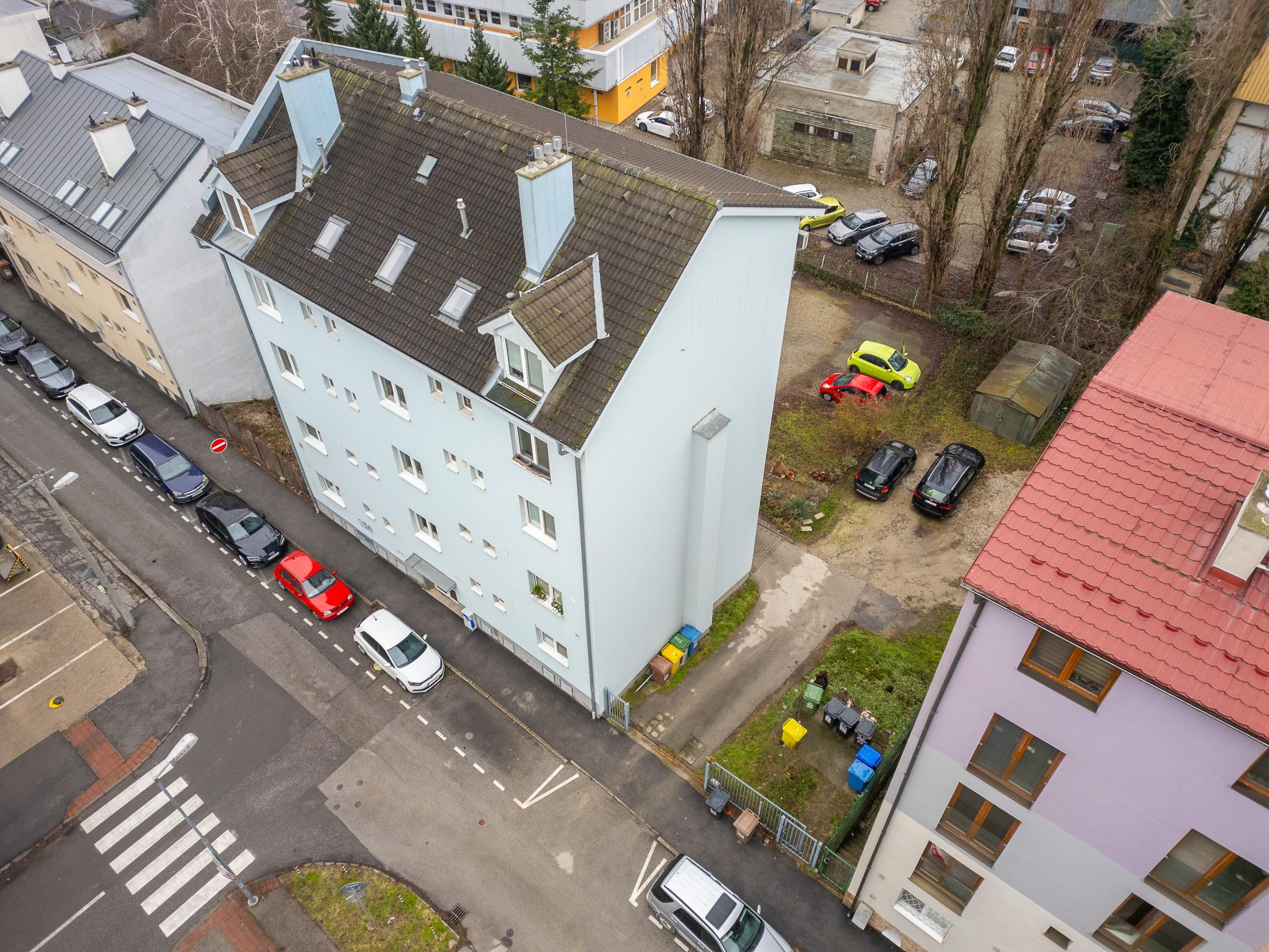 Na predaj 2-izbový byt s veľkým balkónom – Klincová ulica, Bratislava