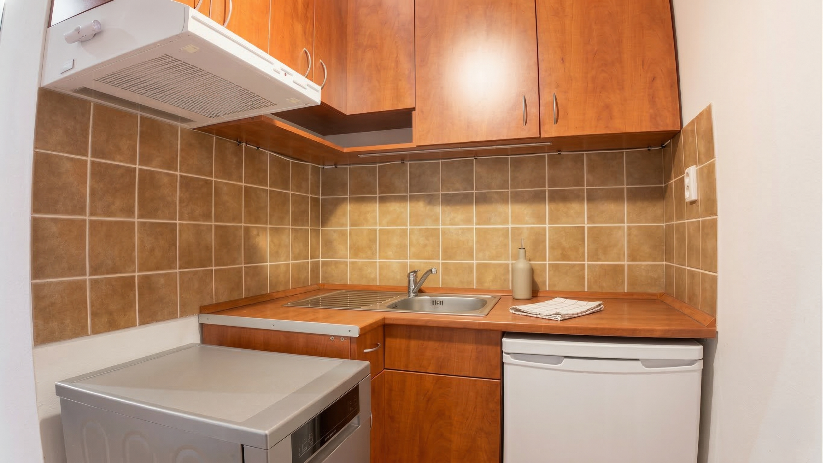 PREDAJ- 1 IZBOVÝ BYT 33,35m2-RAČIANSKÁ- BRATISLAVA