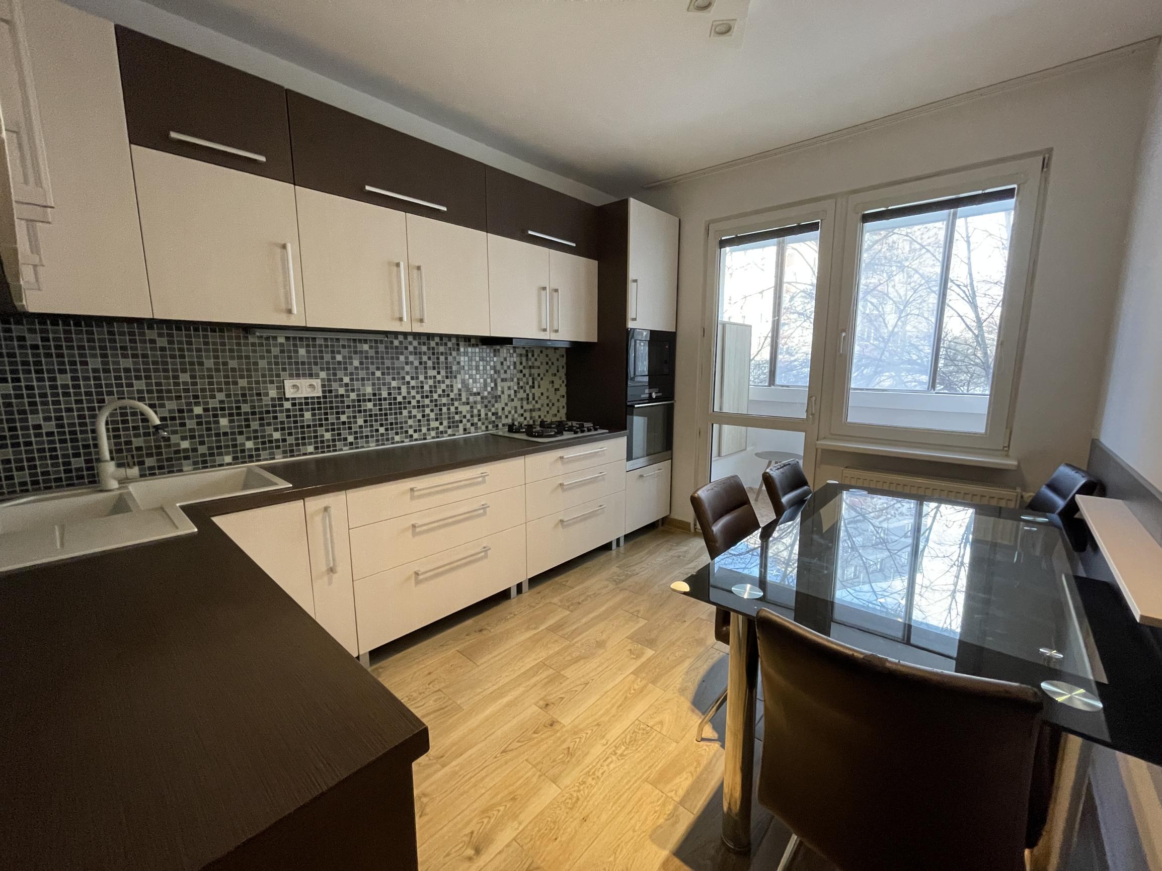 Prenájom 3 izbového bytu vo vyhľadávanej lokalite Petržalka